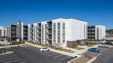 Alta Davis in Morrisville, NC - Building Photo - Building Photo