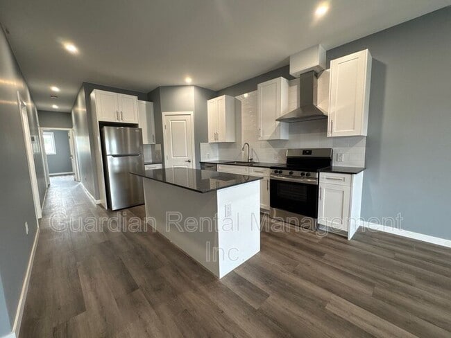 320 Strand Ave in Thunder Bay, ON - Building Photo - Building Photo
