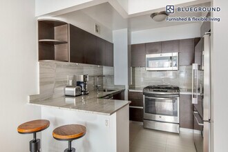 360 E 65th St, Unit FL4-ID1283 in New York, NY - Foto de edificio - Building Photo