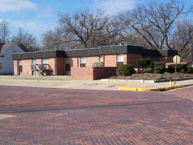 1114 Central St in Harper, KS - Building Photo