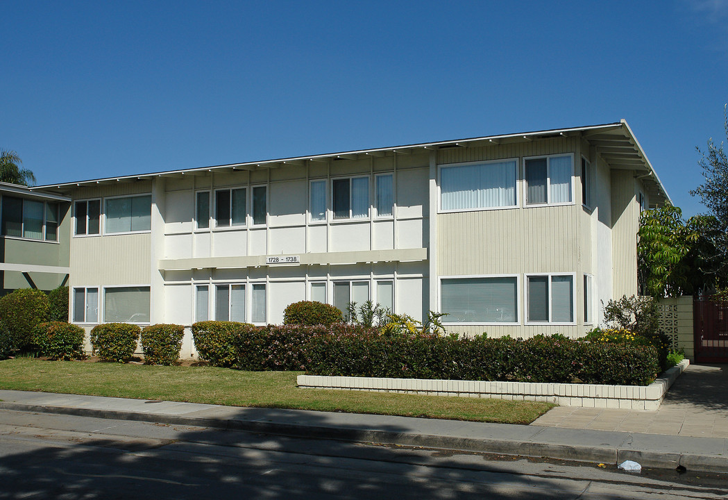 1728-1738 Westcliff Dr in Newport Beach, CA - Building Photo