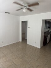 1502 E Shadowlawn Ave in Tampa, FL - Building Photo - Building Photo
