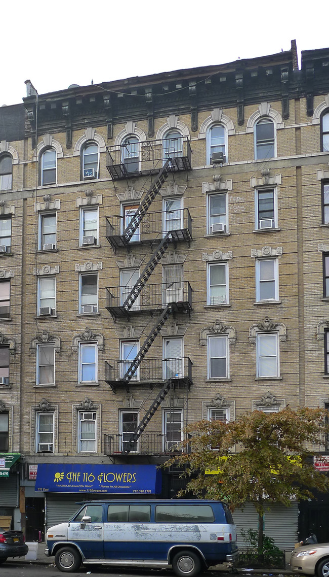 232 E 116th St in New York, NY - Foto de edificio - Building Photo