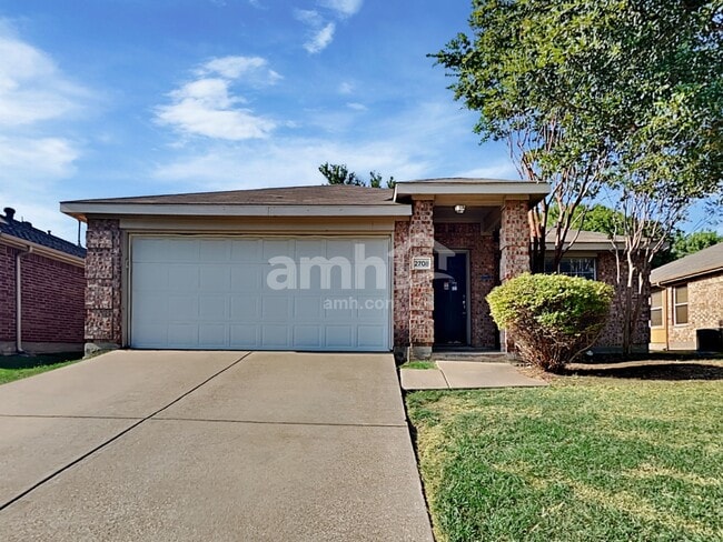 2708 Emerald Ln