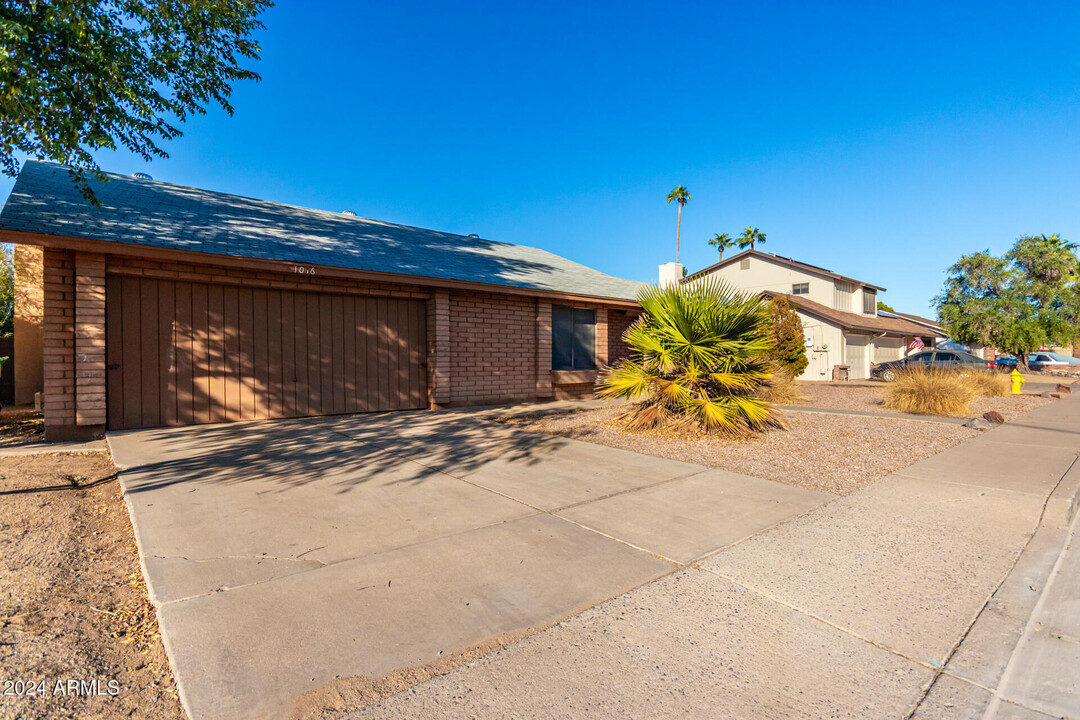 1016 W Nido Ave in Mesa, AZ - Building Photo