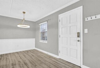 5304 W Kennedy Blvd in Tampa, FL - Building Photo - Building Photo