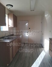 197 W Chalmers Ave in Youngstown, OH - Building Photo - Building Photo