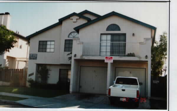 4261-4267 Winona Ave in San Diego, CA - Building Photo - Building Photo