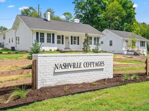 2130 Sharondale Dr in Nashville, TN - Building Photo - Building Photo