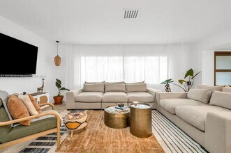 5250 NE 15th Ave in Fort Lauderdale, FL - Building Photo - Building Photo