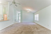 1173 Kilkenny Ln in Ormond Beach, FL - Foto de edificio - Building Photo