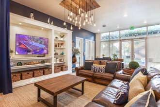 Harbor Park in Vallejo, CA - Building Photo - Interior Photo