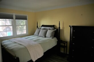 2011 Rockefeller Ln, Unit Front in Redondo Beach, CA - Building Photo - Building Photo