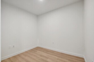 321 Princeton Dr, Unit B1 in Lake Worth Beach, FL - Building Photo - Building Photo