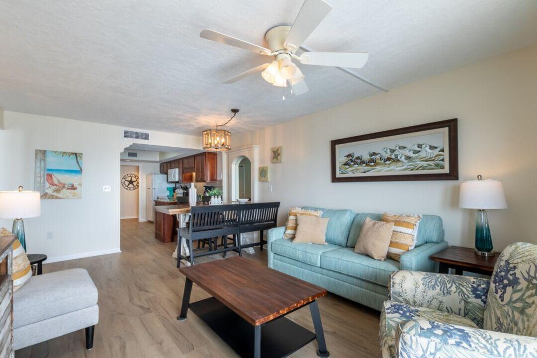 969 W Beach Blvd in Gulf Shores, AL - Building Photo