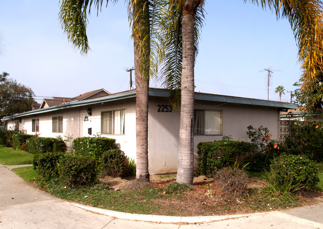 2253-2255 Pomona Ave in Costa Mesa, CA - Building Photo - Building Photo