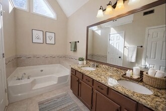 116 Crossroads Estate Dr in Newnan, GA - Foto de edificio - Building Photo