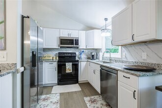 148 Chestnut Hill Dr in Rochester, NY - Building Photo - Building Photo