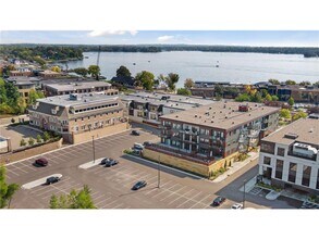 253 Lake St E in Wayzata, MN - Building Photo - Building Photo