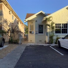 1905-1909 Monroe St in Hollywood, FL - Building Photo - Building Photo