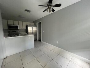 690 Via Toscana in Wellington, FL - Building Photo - Building Photo
