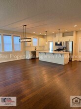 15085 NW Rossetta St in Portland, OR - Building Photo - Building Photo