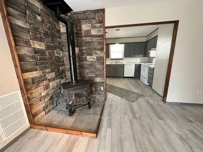 1706 Surrey Pl in Norman, OK - Building Photo - Building Photo