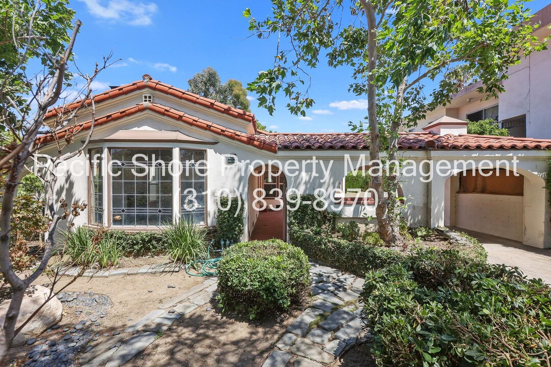 1904 S Shenandoah St in Los Angeles, CA - Building Photo