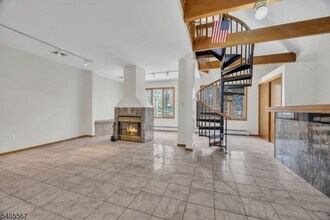 128 E Colfax Ave in Roselle Park, NJ - Building Photo - Building Photo