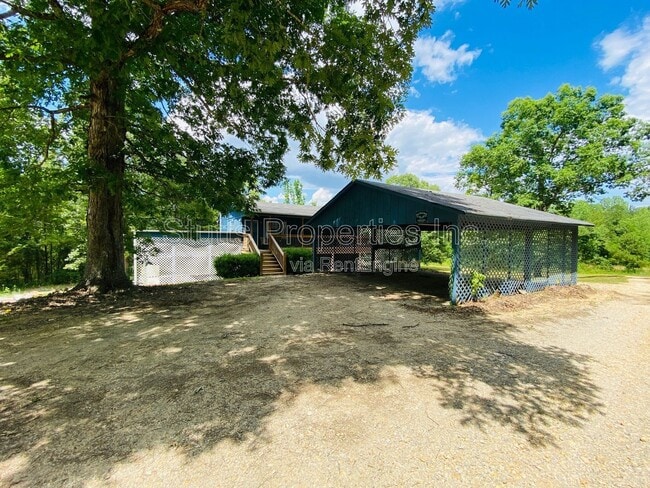 3567 Blue Rd in Tuscumbia, AL - Building Photo - Building Photo