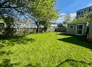 8 Trafford St in Quincy, MA - Foto de edificio - Building Photo
