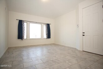 14380 Tobe Davis Dr in Horizon City, TX - Building Photo - Building Photo