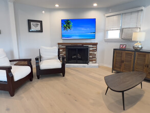 301 Broadway St in Venice, CA - Building Photo - Building Photo