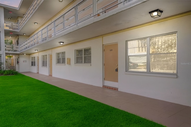 property at 911 Washington Ave SW