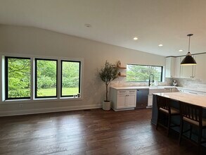 10904 Belgravia Ct in Great Falls, VA - Building Photo - Building Photo