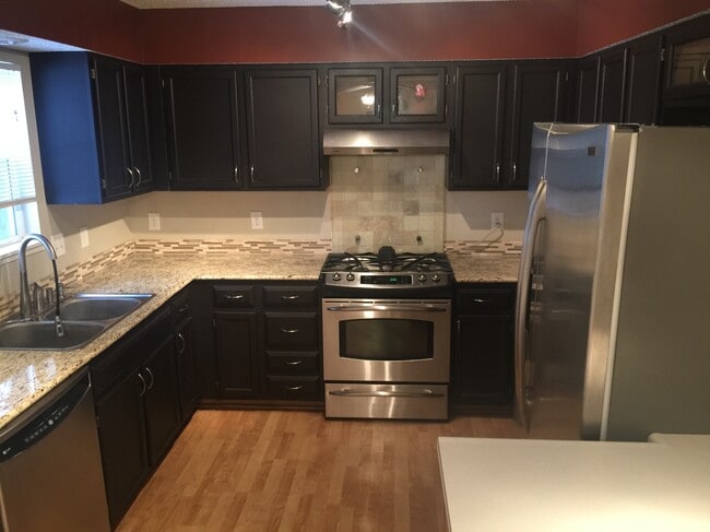 548 NW 17th Cir in Lincoln, NE - Building Photo - Building Photo