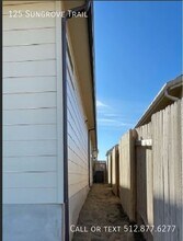 125 Sun Grv Trl in Andice, TX - Building Photo - Building Photo