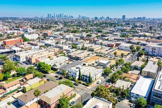 5536 Lexington Ave in Los Angeles, CA - Building Photo - Building Photo