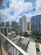 1925 Kalakaua Ave in Honolulu, HI - Building Photo - Building Photo
