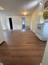 26 Park Dr N, Unit 1 in West Orange, NJ - Foto de edificio - Building Photo