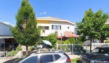 709 Pine St-Unit -2nd Fl in Brooklyn, NY - Foto de edificio - Building Photo