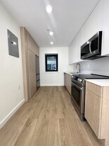 15 Parker Hill Ave, Unit 1A in Boston, MA - Building Photo