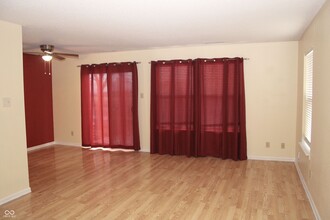 1165 Kenwood Dr in Greenwood, IN - Building Photo - Building Photo