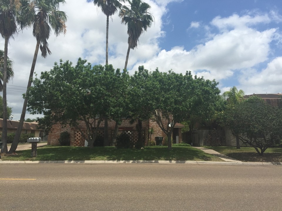 2701 Treasure Hills Blvd in Harlingen, TX - Building Photo