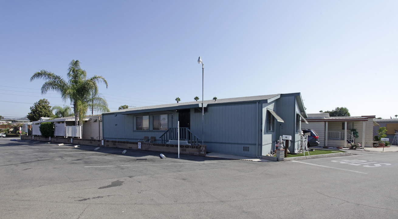 View Park in La Habra, CA - Building Photo