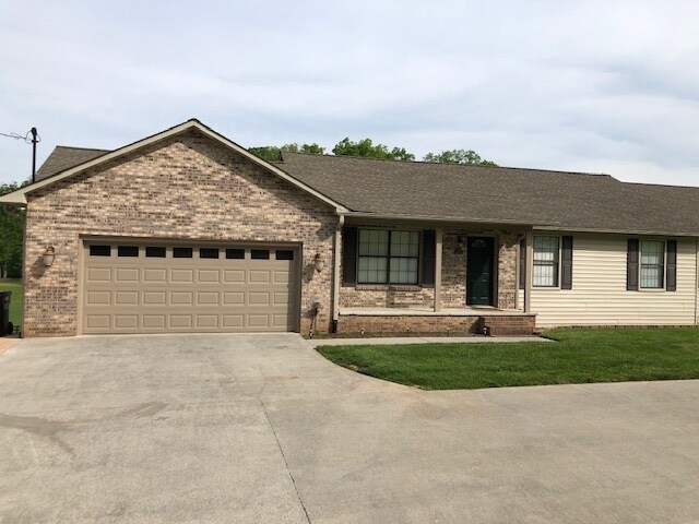 14313 Virtue Rd in Lenoir City, TN - Building Photo
