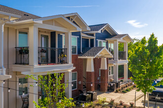 Sunset at Fash Place in Fort Worth, TX - Building Photo - Building Photo