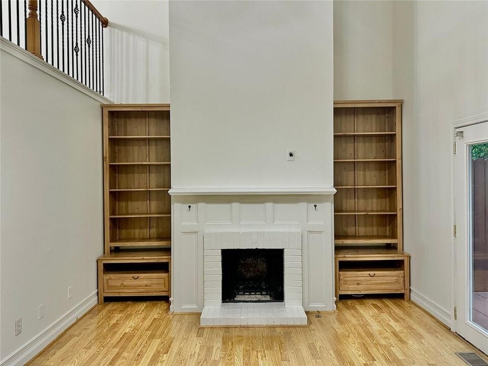 835 Glendale Terrace NE in Atlanta, GA - Building Photo