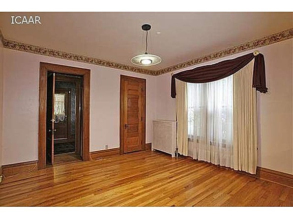 property at 430 N Van Buren St