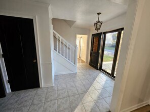 2750 Tangbourne Dr in Memphis, TN - Building Photo - Building Photo